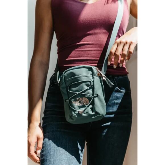 The North Face Jester Crossbody Bag TNF Water Repellent Festival Fair Travel EUC - Picture 15 of 15